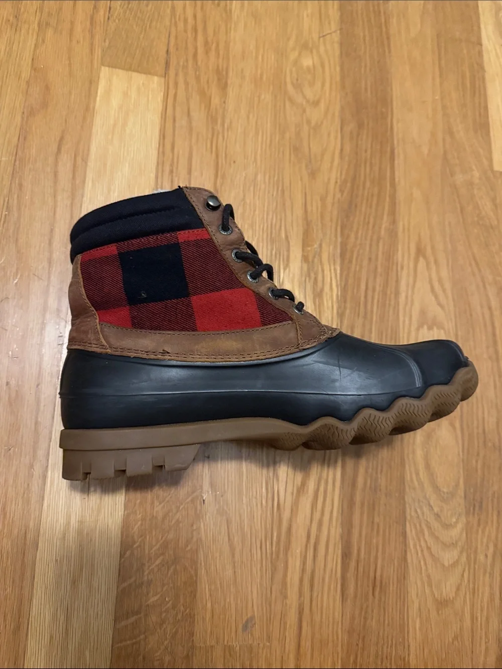 Sperry Red Check Buffalo Plaid Leather & Black Rubber Lace-Up Winter Duck Boots